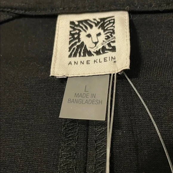 Anne Klein Black Blazer with beautiful princess collar & leather look trim. - Picture 2 of 10